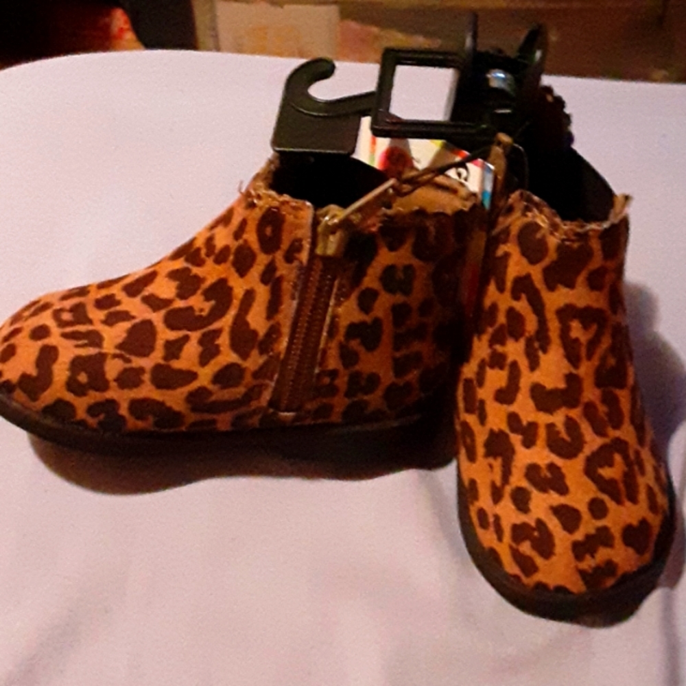 Garanimals  girls  short boot infant